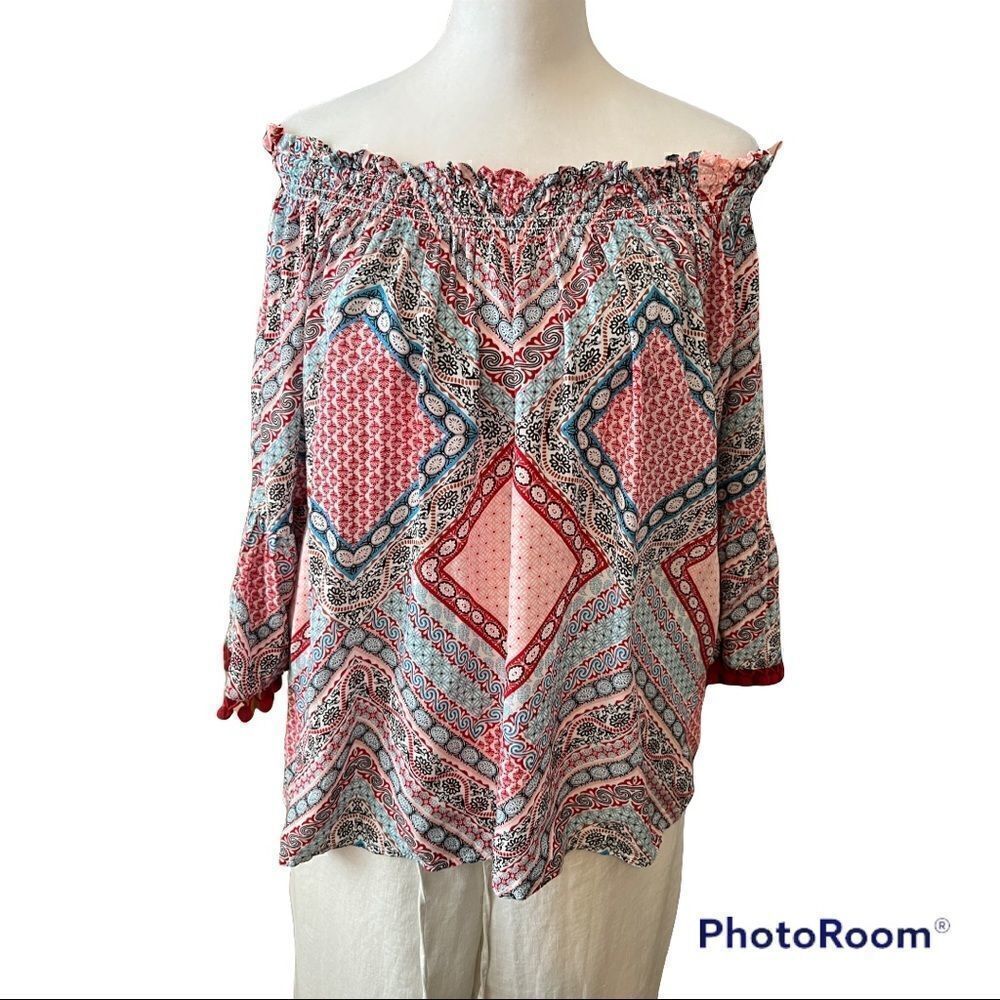 Grand & Greene off the shoulder ruffled sleeves w/ pom pom trim cute & colorful